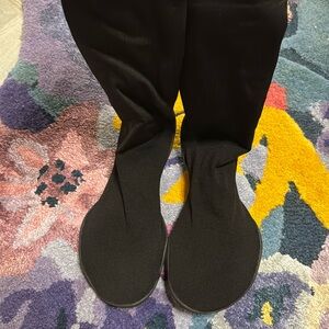 Size 1 Yeezy pods sock shoe